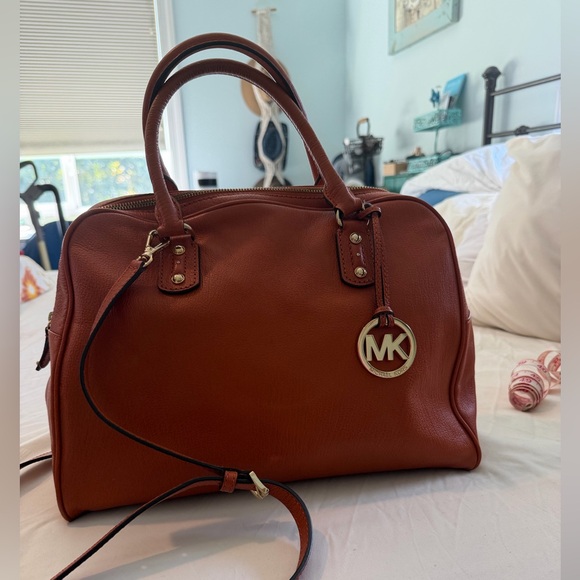 Michael Kors Handbags - Michael Kors burnt Orange Women's Bag and Wallet Set